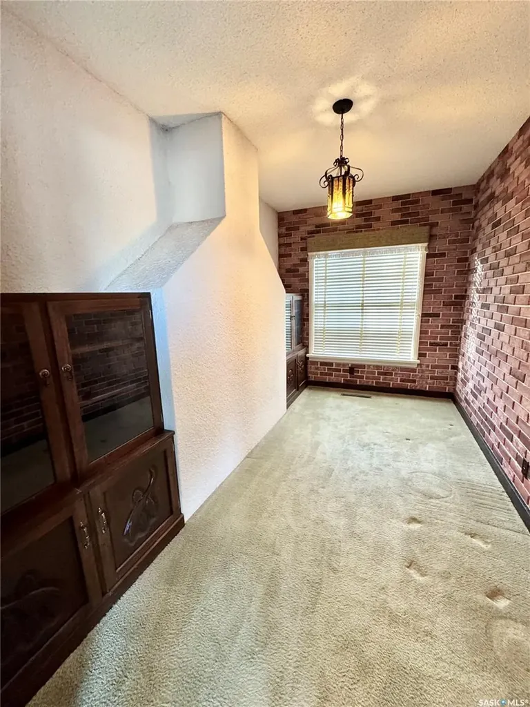 130 21st Street E Prince Albert SK S6V 1M1