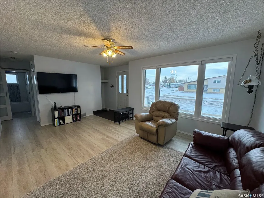 501 7th Avenue W Biggar SK S0K 0M0