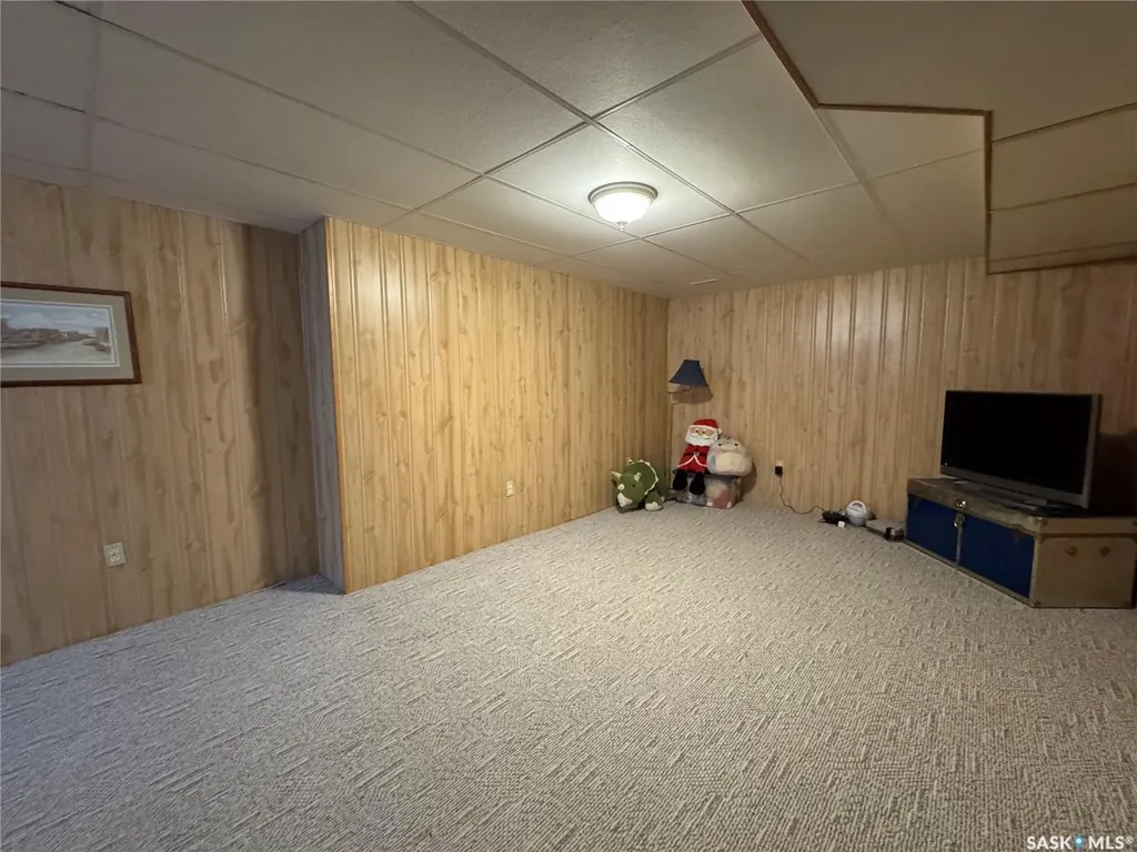 501 7th Avenue W Biggar SK S0K 0M0