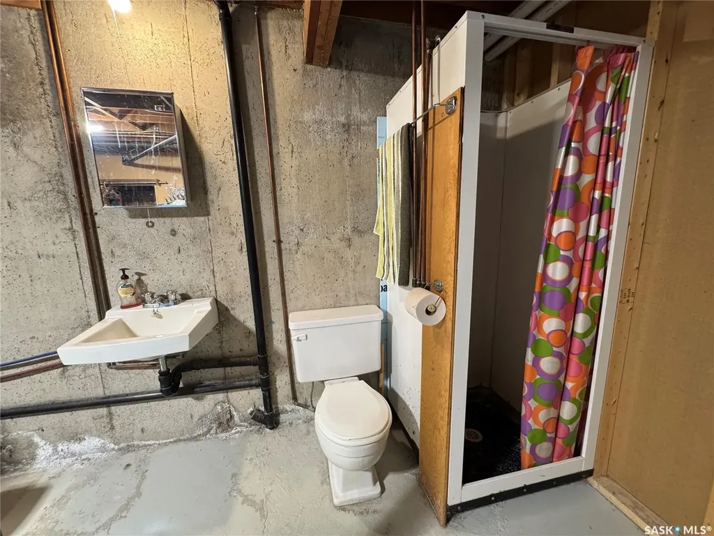 501 7th Avenue W Biggar SK S0K 0M0