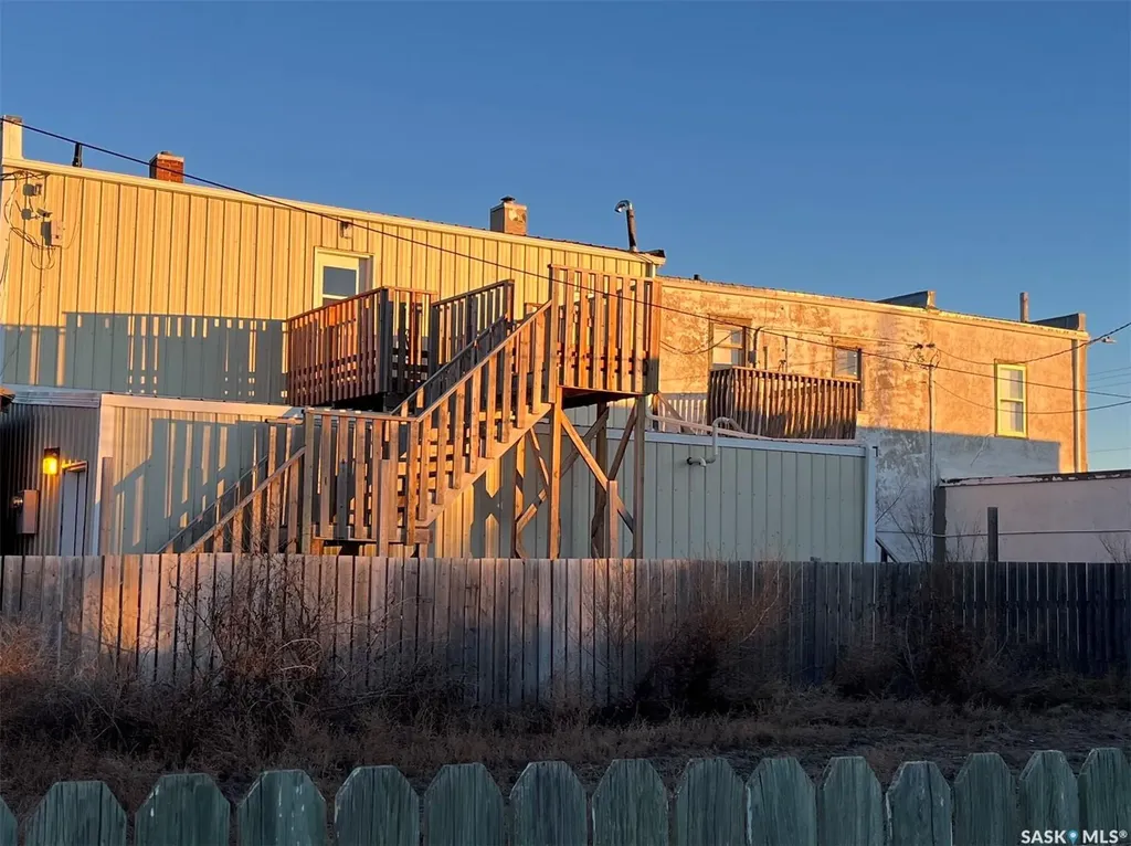 40 Centre Street Fox Valley SK S0N 0V0