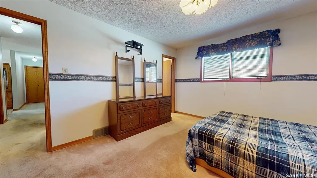 51 Harrigan Crescent Maple Creek SK S0N 1N0