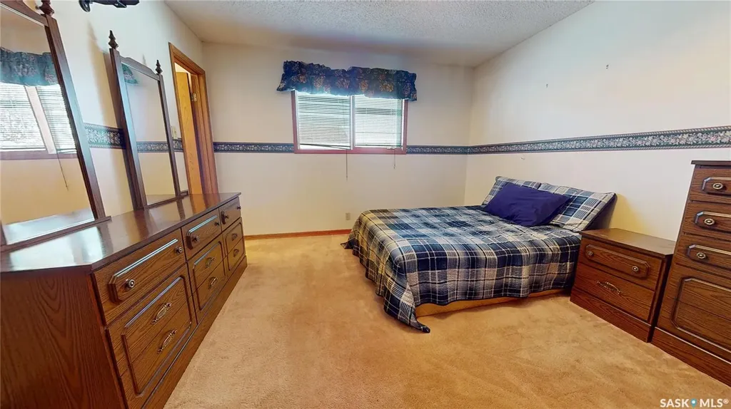 51 Harrigan Crescent Maple Creek SK S0N 1N0