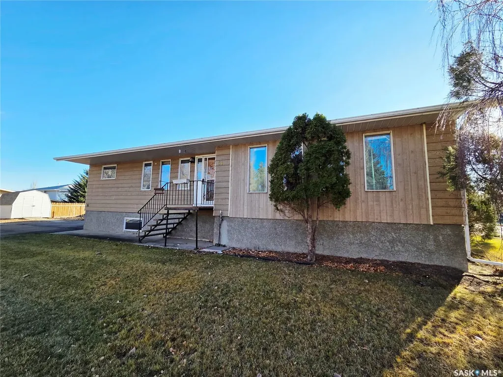 51 Harrigan Crescent Maple Creek SK S0N 1N0