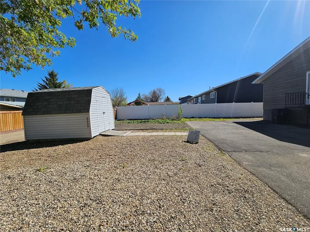 51 Harrigan Crescent Maple Creek SK S0N 1N0