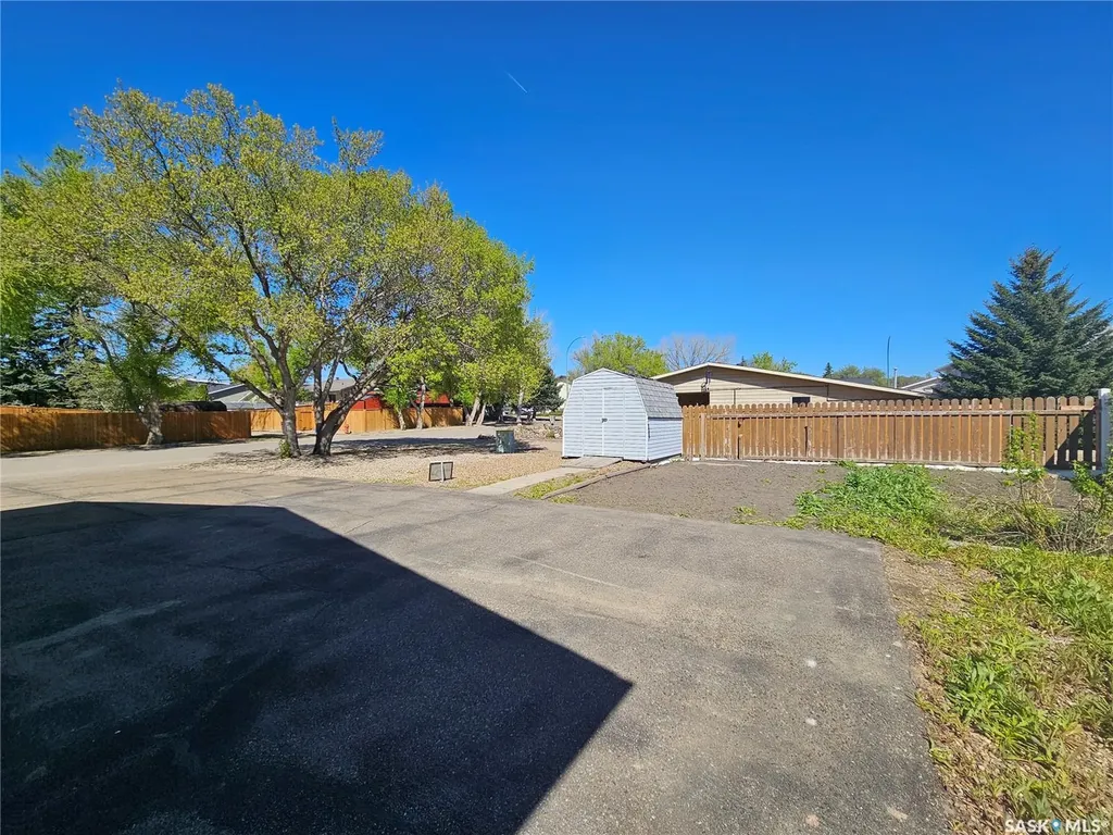 51 Harrigan Crescent Maple Creek SK S0N 1N0
