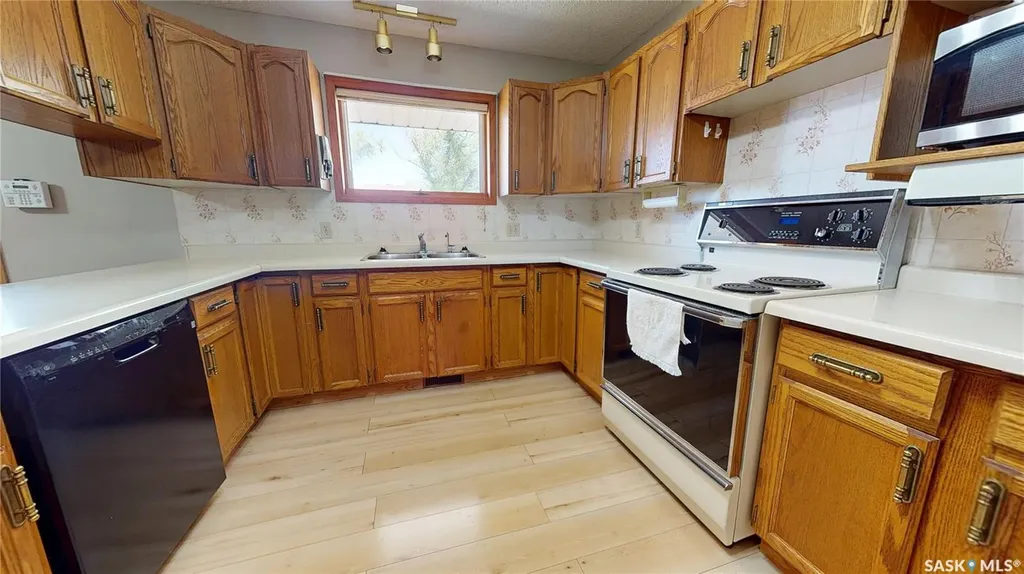 51 Harrigan Crescent Maple Creek SK S0N 1N0