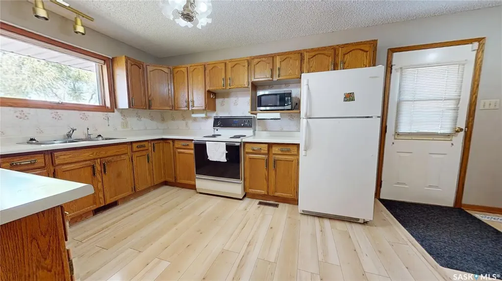 51 Harrigan Crescent Maple Creek SK S0N 1N0