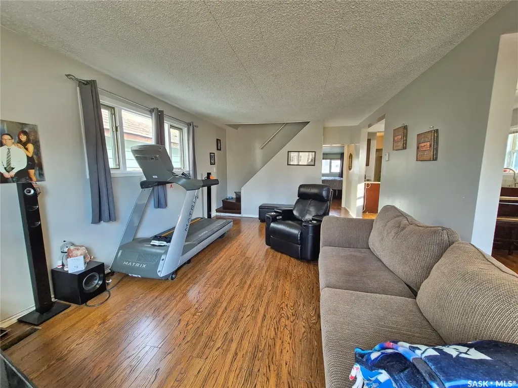 515 Beckwell Avenue Radville SK S0C 2G0