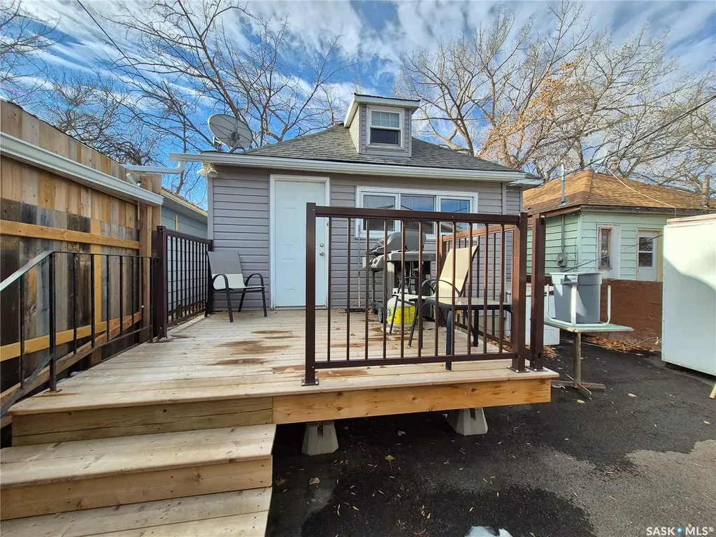515 Beckwell Avenue Radville SK S0C 2G0