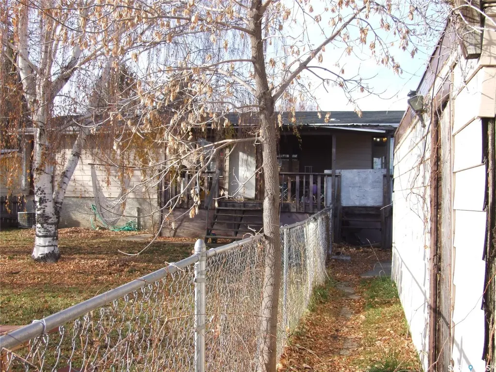 340 Eastview Street Burstall SK S0N 0H0