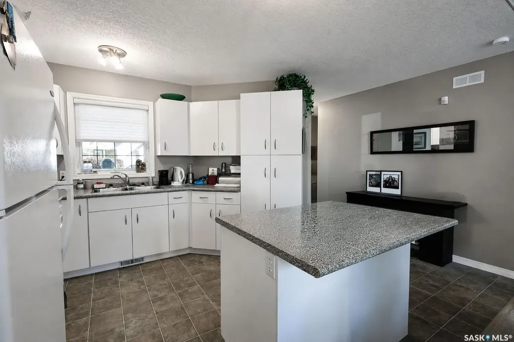 28 Eagle View Way Elk Ridge SK S0J 0N0