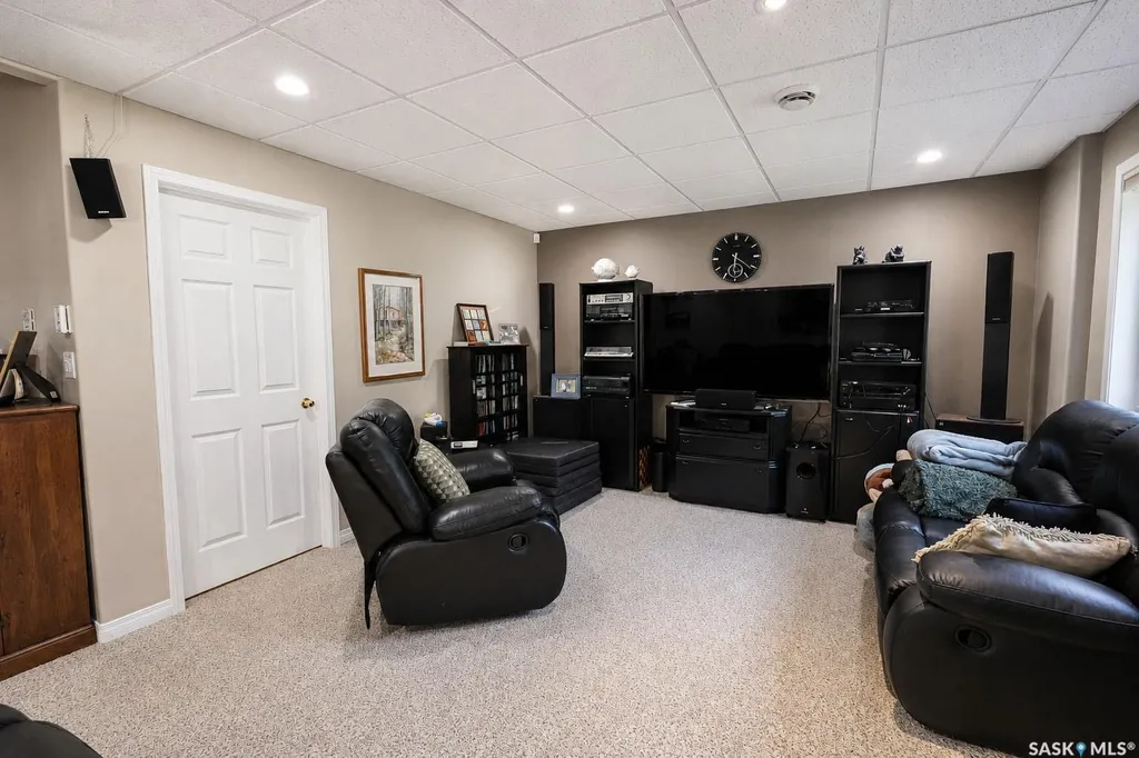 28 Eagle View Way Elk Ridge SK S0J 0N0