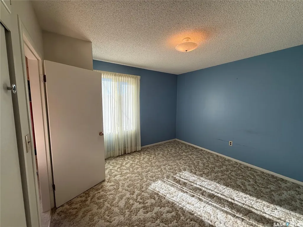 326 3rd Avenue SW Eston SK S0L 1A0