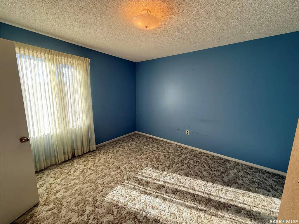 326 3rd Avenue SW Eston SK S0L 1A0