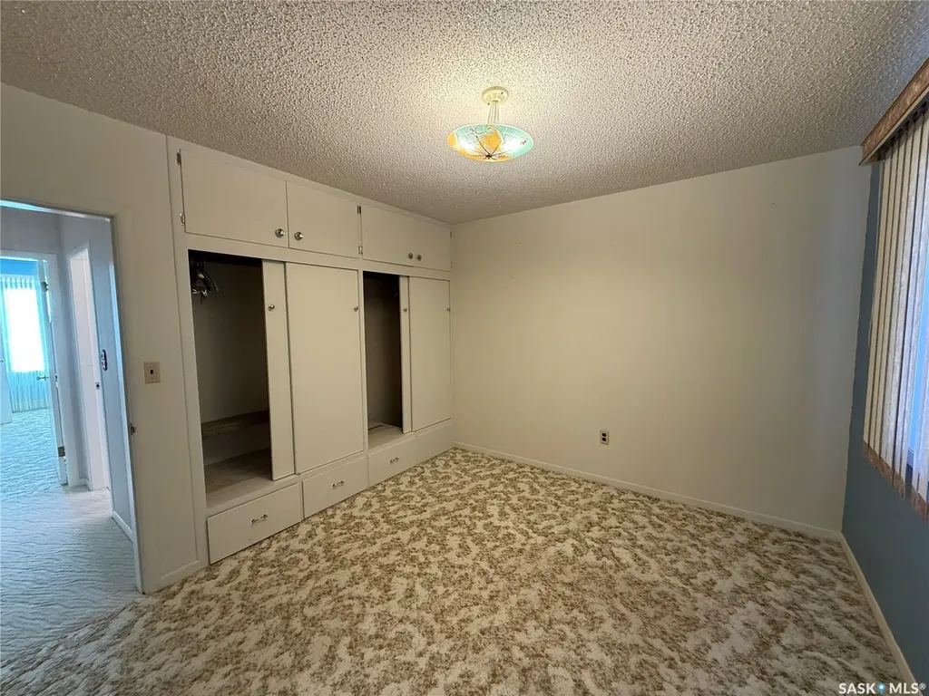 326 3rd Avenue SW Eston SK S0L 1A0