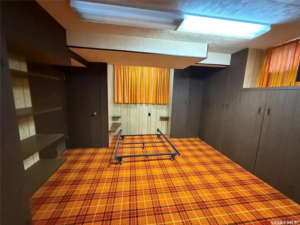 326 3rd Avenue SW Eston SK S0L 1A0