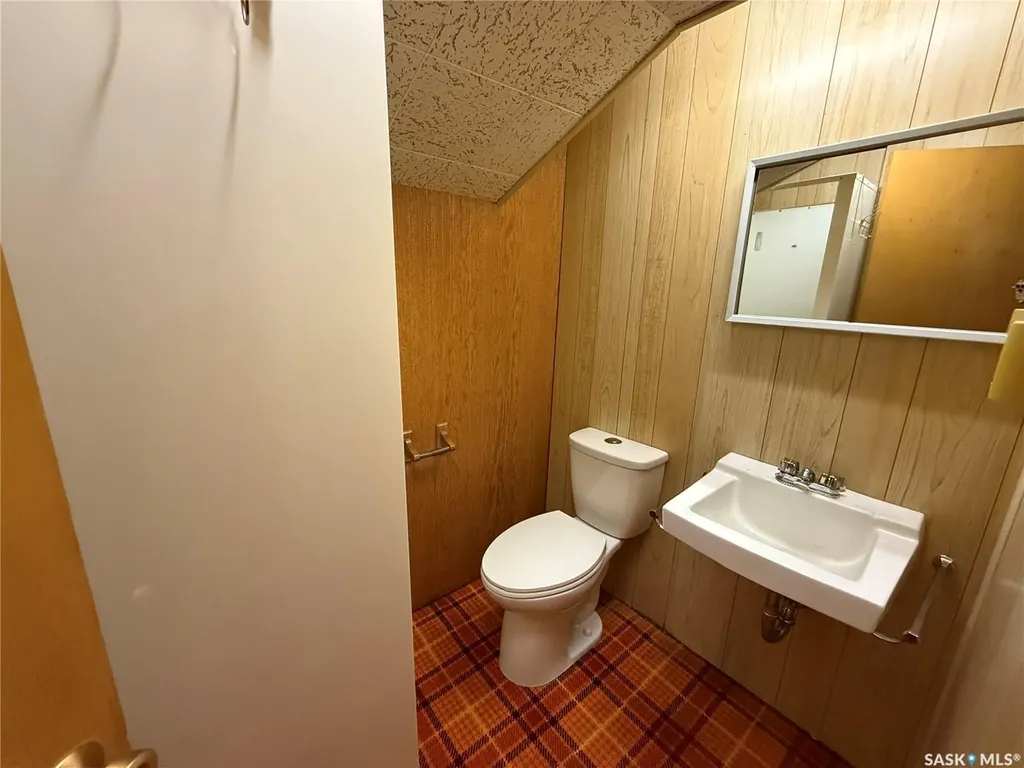 326 3rd Avenue SW Eston SK S0L 1A0