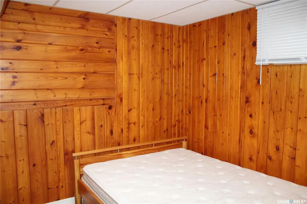 406 3rd Street E Wilkie SK S0K 4W0