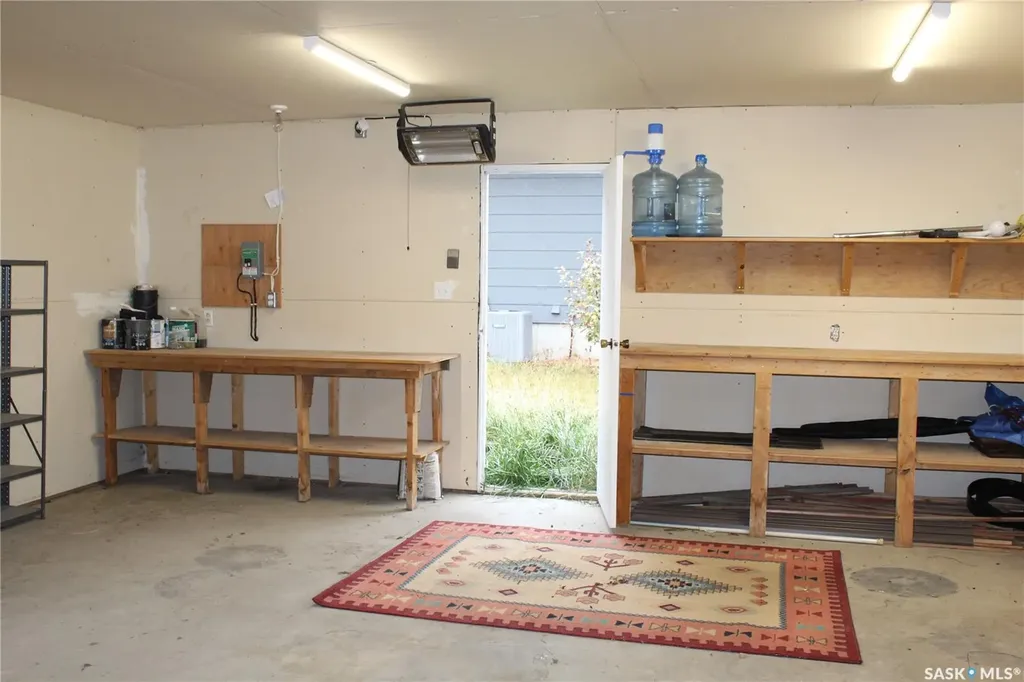 406 3rd Street E Wilkie SK S0K 4W0