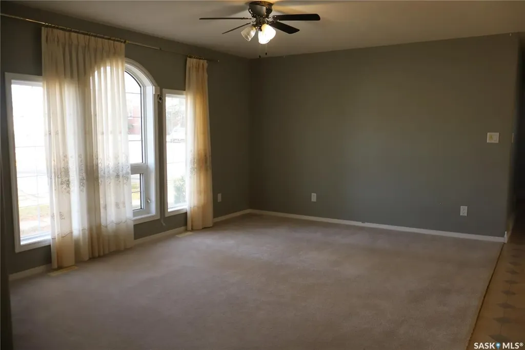 602 Centre Street Assiniboia SK S0H 0B0