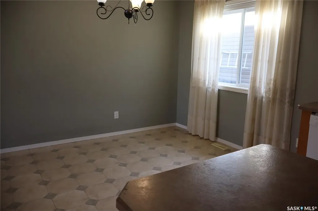 602 Centre Street Assiniboia SK S0H 0B0