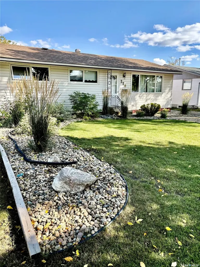 220 6th Street Humboldt SK S0K 2A0