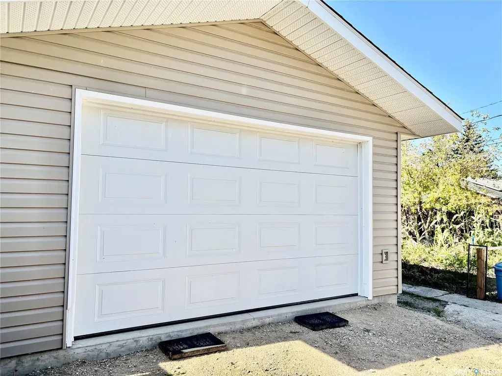 220 6th Street Humboldt SK S0K 2A0