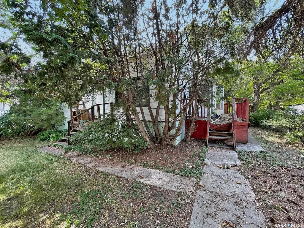 310 6th Avenue SE Swift Current SK S9H 3P1
