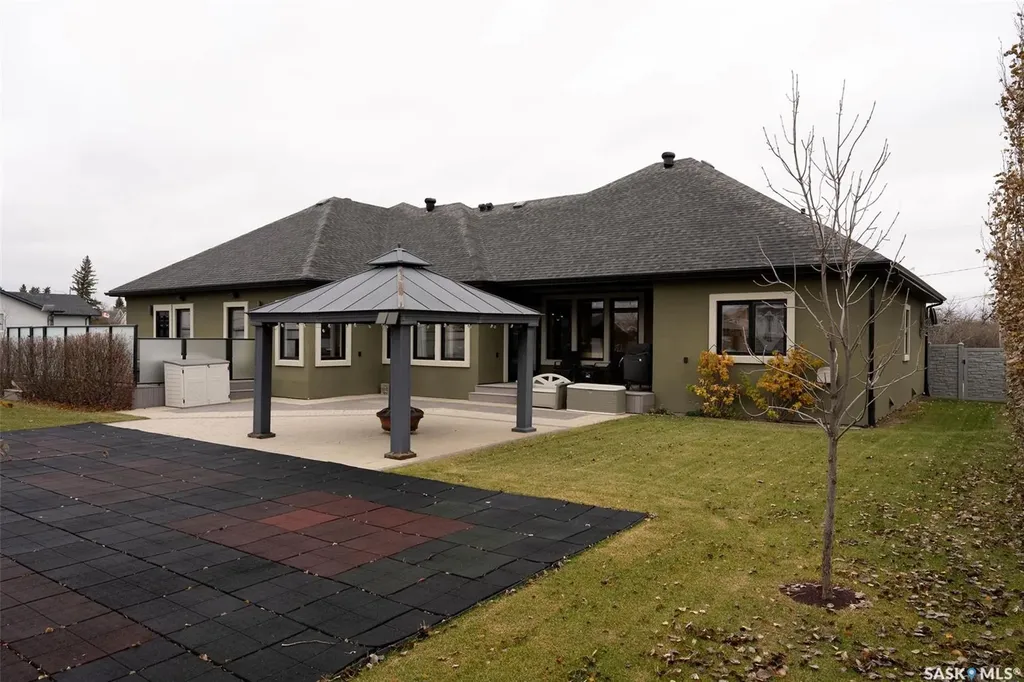 15 Broadway Street S Redvers SK S0C 2H0