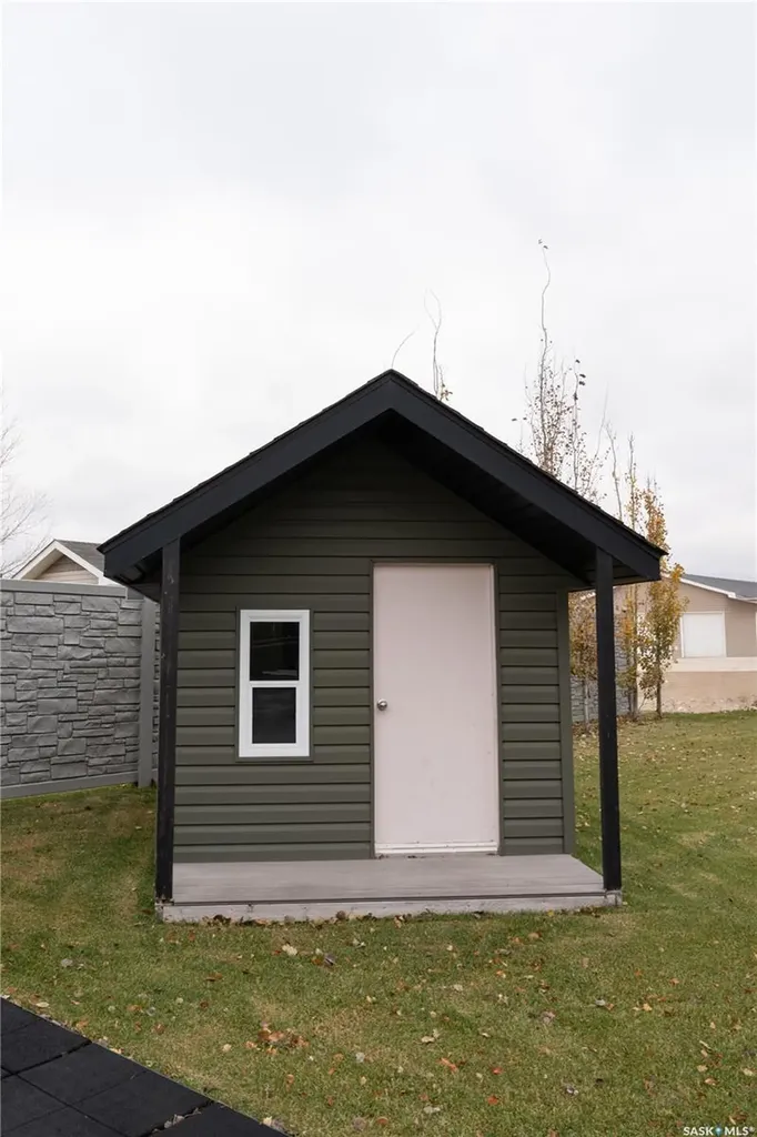 15 Broadway Street S Redvers SK S0C 2H0