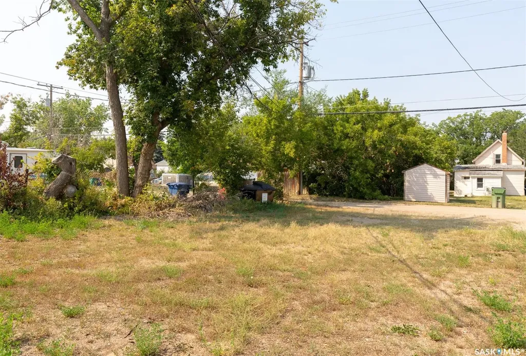 434 Athabasca Street E Moose Jaw SK S6H 0L8