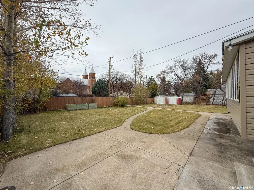 220 1st Street W Ponteix SK S0N 1Z0