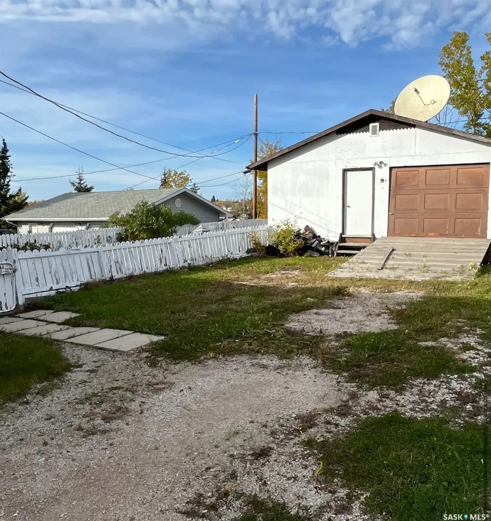 207 Green Street Creighton SK S0P 0A0