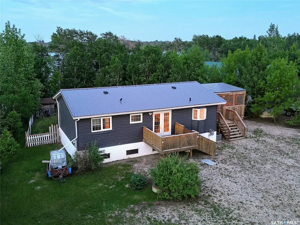 38 Lucien Lakeshore Drive Three Lakes Rm No. 400 SK S0K 2X0
