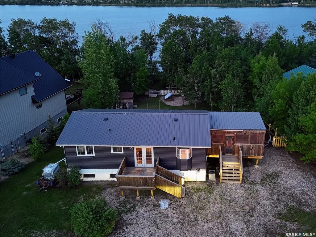 38 Lucien Lakeshore Drive Three Lakes Rm No. 400 SK S0K 2X0
