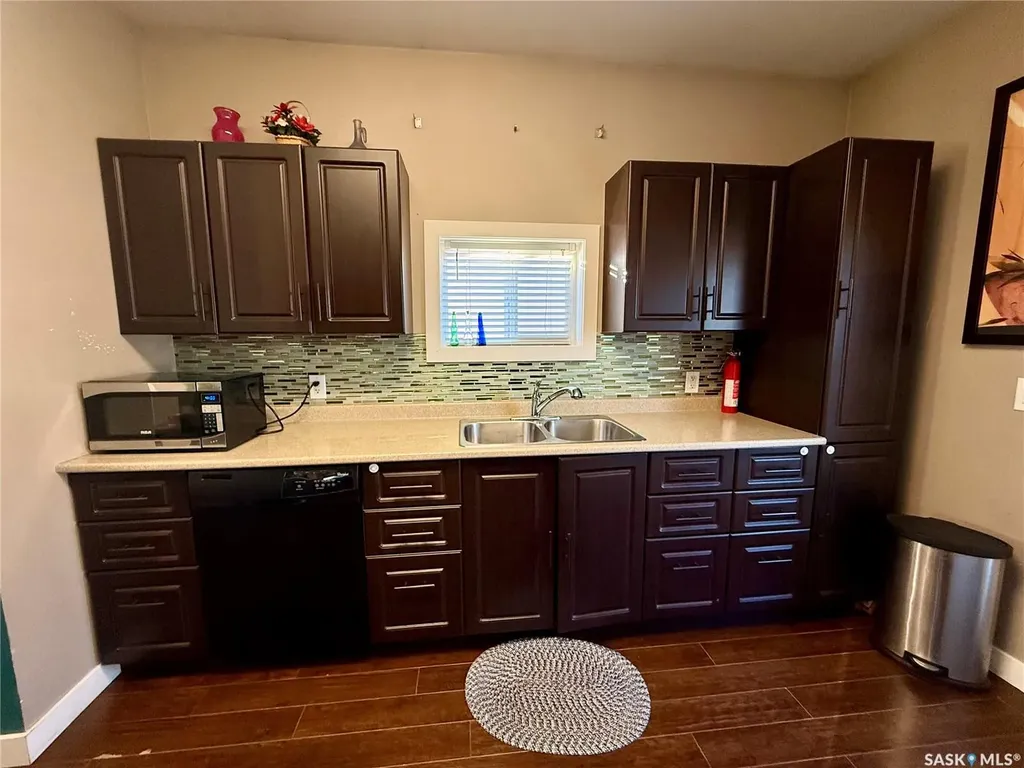 106 7th Street W Kindersley SK S0L 1S0