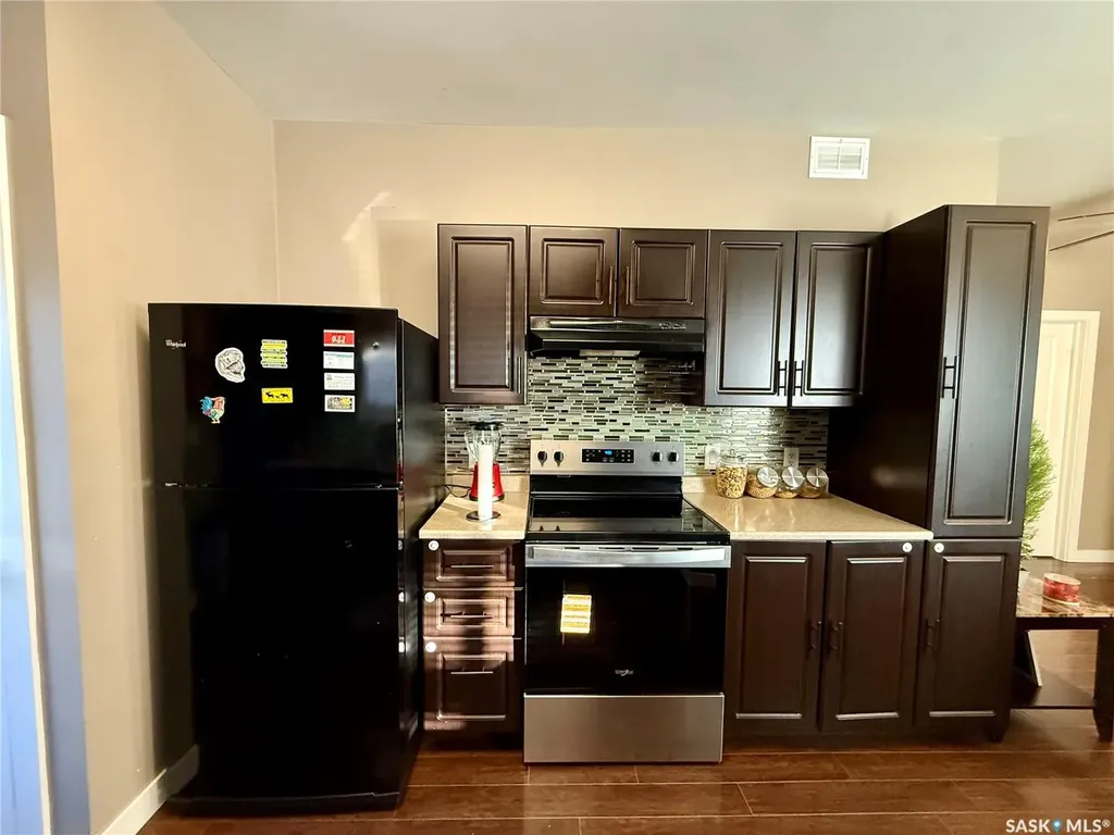 106 7th Street W Kindersley SK S0L 1S0