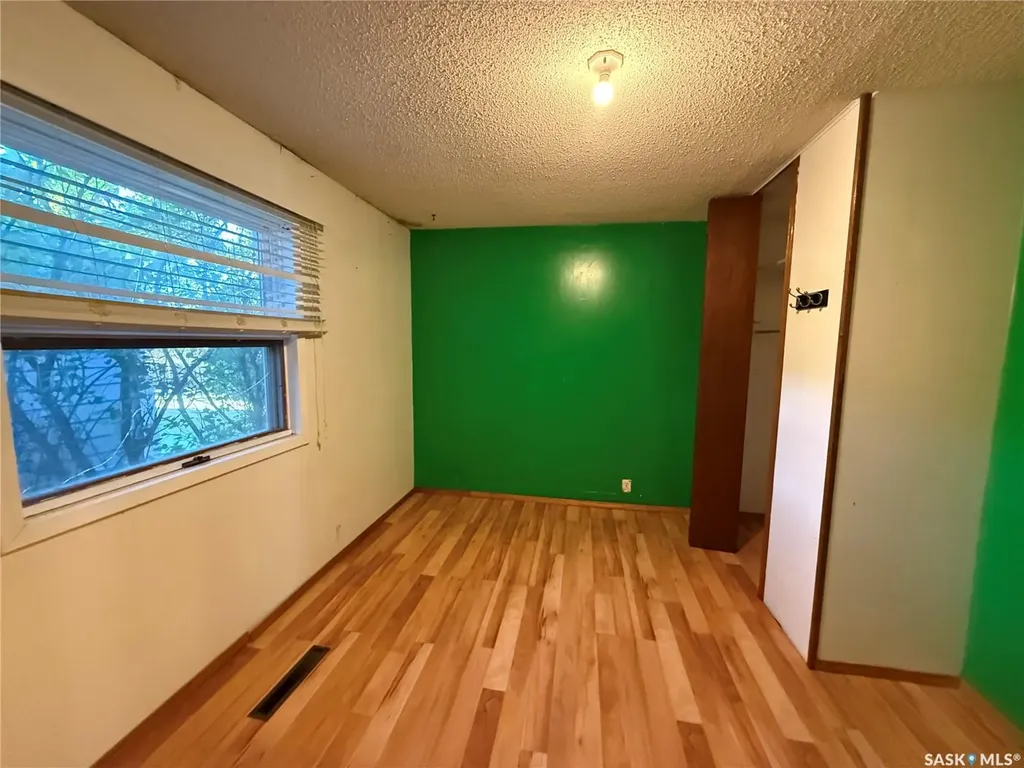 211 Little Flower Avenue Rosetown SK S0L 2V0