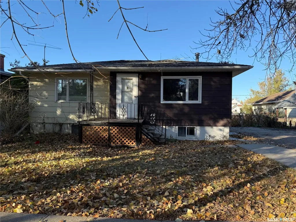211 Little Flower Avenue Rosetown SK S0L 2V0