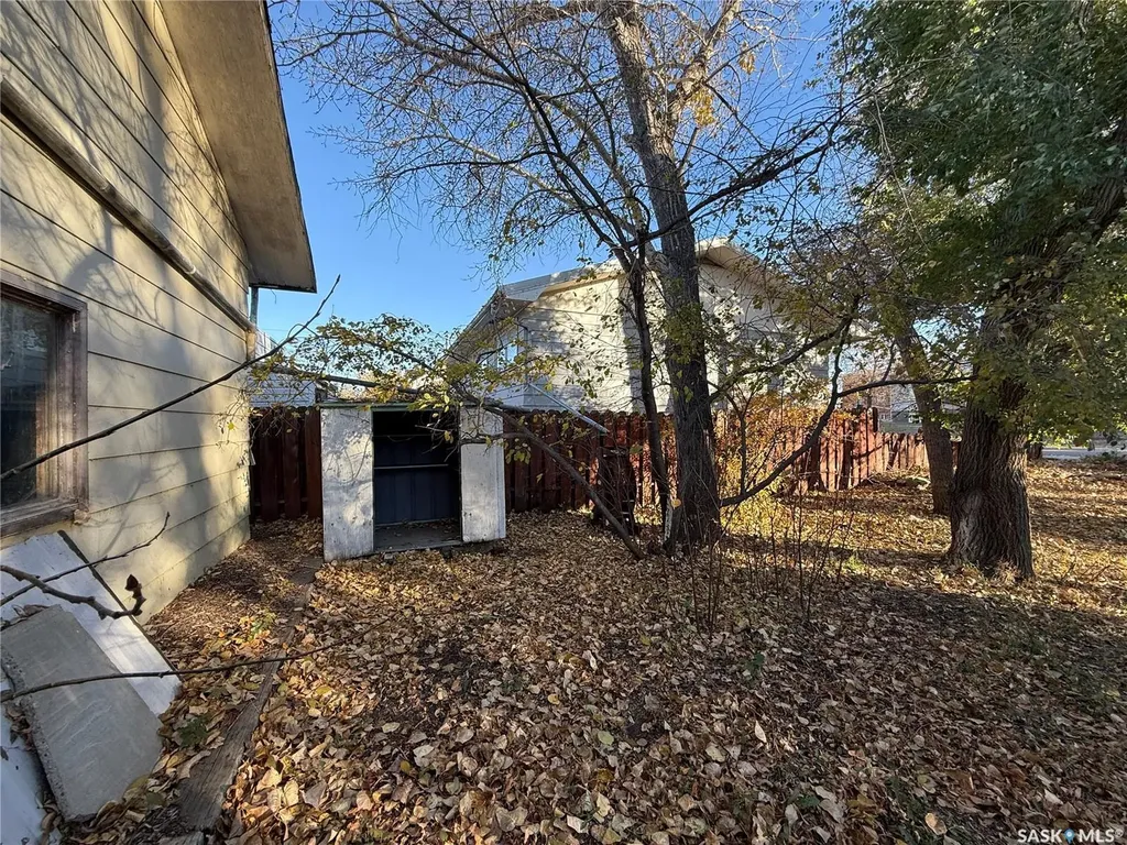 211 Little Flower Avenue Rosetown SK S0L 2V0