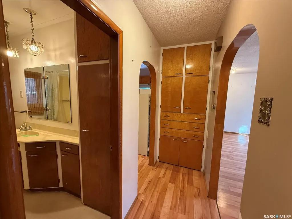 211 Little Flower Avenue Rosetown SK S0L 2V0