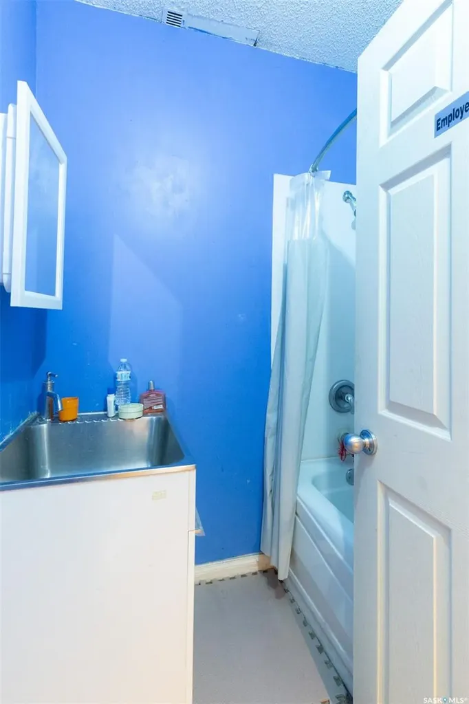 434 Athabasca Street E Moose Jaw SK S6H 0L8