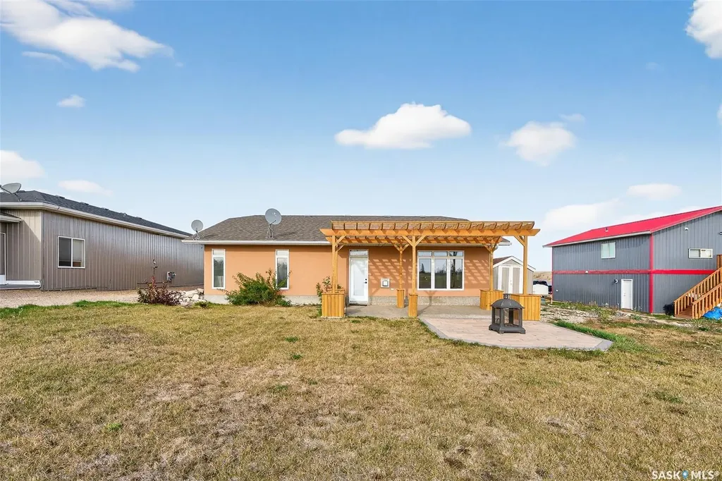 8 Sunrise Boulevard Craik Rm No. 222 SK S0G 0V0