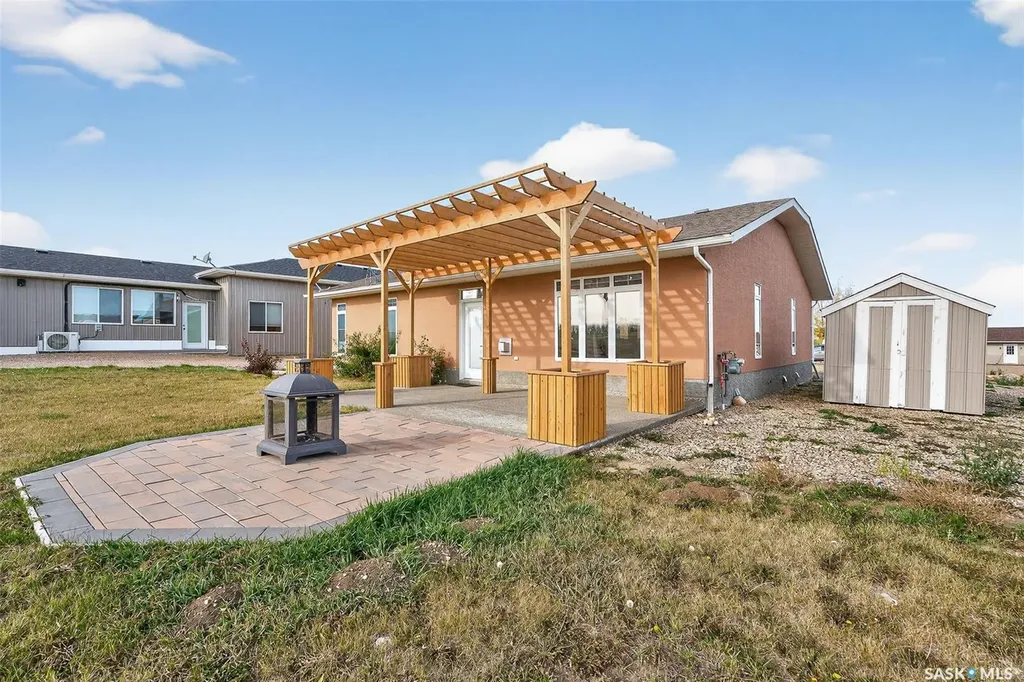 8 Sunrise Boulevard Craik Rm No. 222 SK S0G 0V0