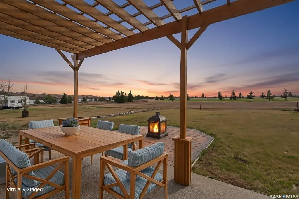 8 Sunrise Boulevard Craik Rm No. 222 SK S0G 0V0