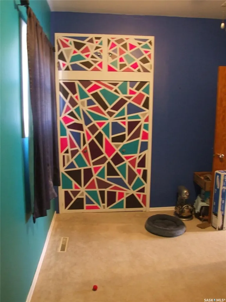 206 1st Street W Leader SK S0N 1H0