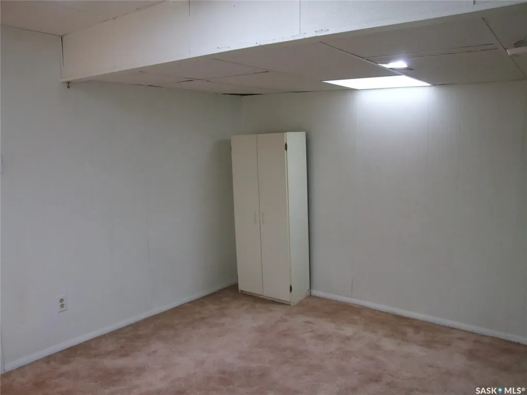 206 1st Street W Leader SK S0N 1H0