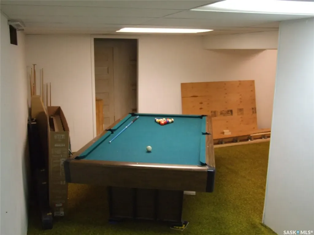 206 1st Street W Leader SK S0N 1H0