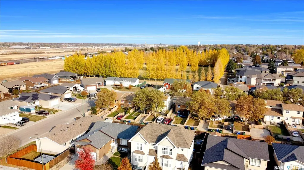 104 Wellington Drive Moose Jaw SK S6K 1C5